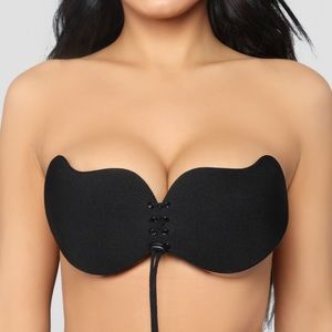 Strapless backless bra